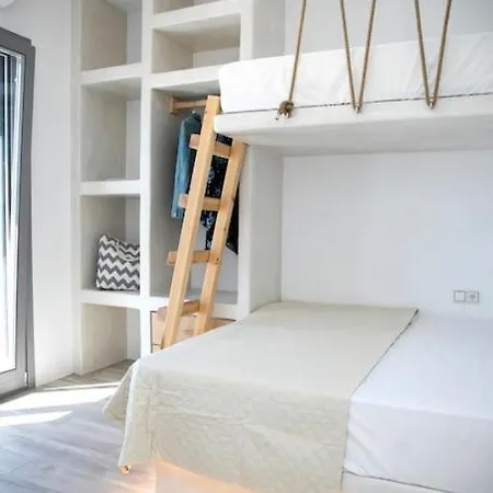 White Nadora Naxos * Agia Anna (Naxos)